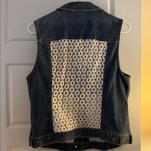 Vince Camuto Turo Denim Vest Lace Detail (L)